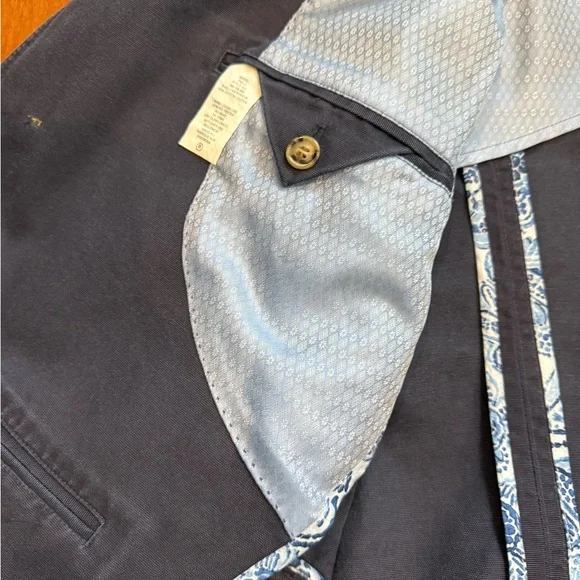 JKT New York Blue Blazer with Sporty Elegance-Versatile Style Size 46R worn ONCE